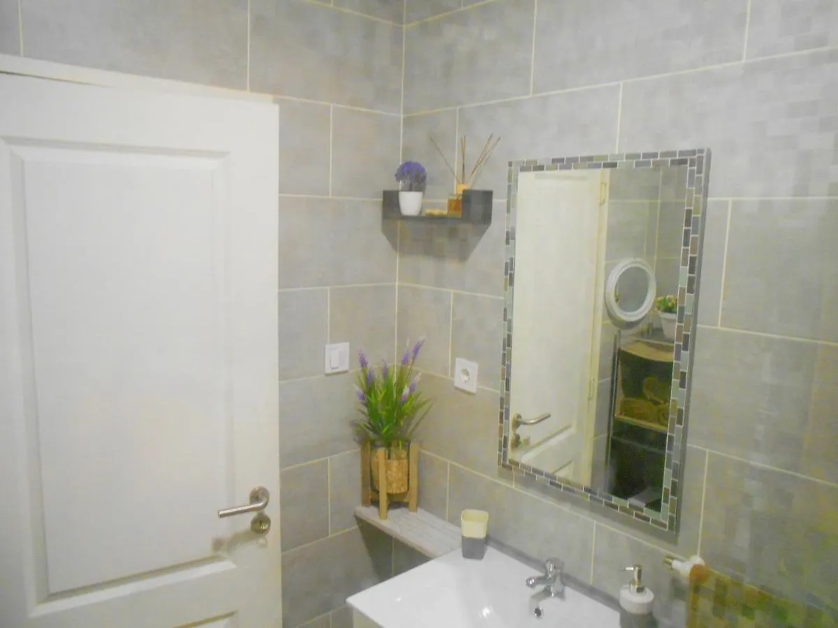 Arade Rooms Parchal Homestay